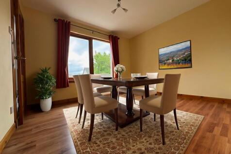 Dining Room - STAGED