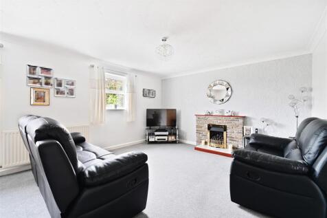 Sitting/Dining Room