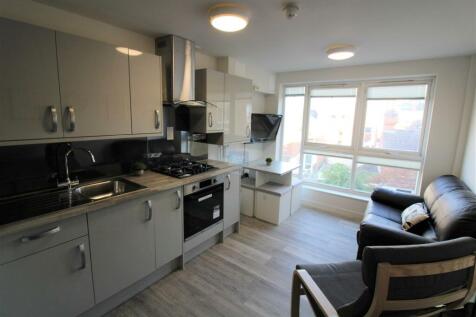 Lounge &amp; Kitchen