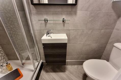 T8 COR H 009 BATH  20250601_165258.jpg