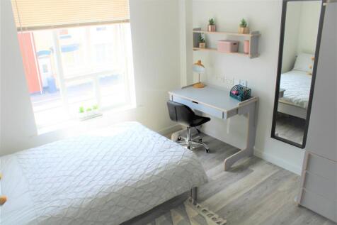 Bedroom E.jpg