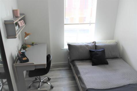 Bedroom C.jpg
