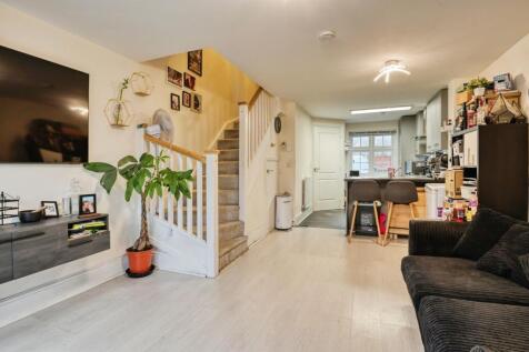 Lounge / Kitchen