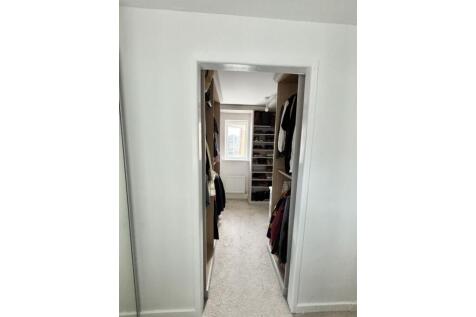 Walk-in Wardrobe