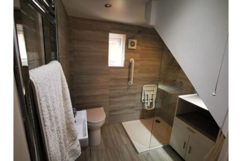 Downstairs Bathroom