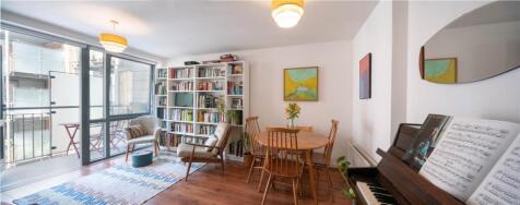 Living room 1.jpg