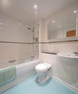 Bathroom 1.jpg
