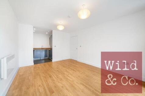 Fenland House - 8TgDJ8VUmMW2dOUxmJun.jpg