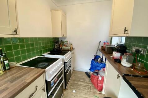 Kitchen b