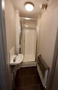 128a eaton - shower 