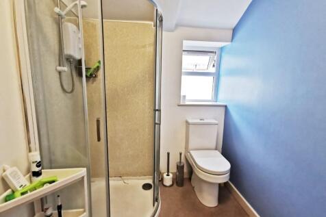 BlueBathroom_1