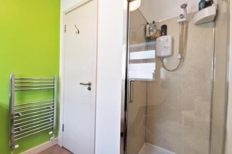 GreenBathroom_2