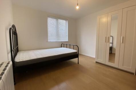 Bedroom 1a