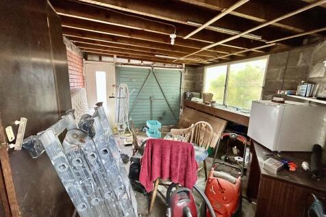 Garage 2