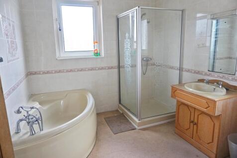 House1_Bathroom_a