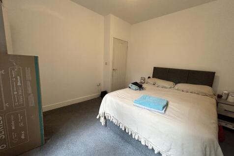 Bedroom b