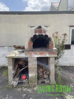 Pizza oven