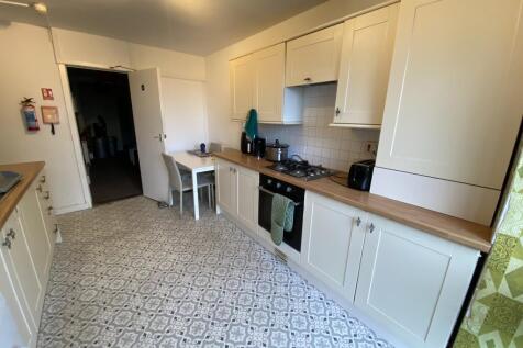 Kitchen b