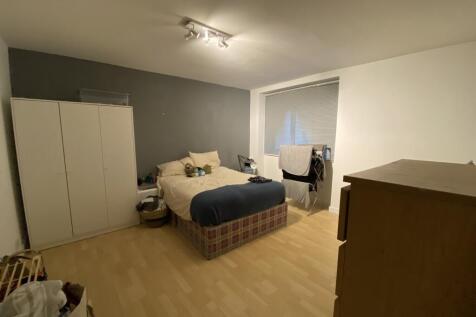 Bedroom 4 b