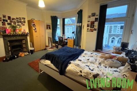 ROOM 4
