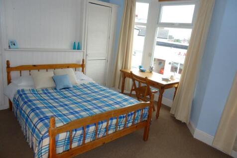 1233419_296489663824