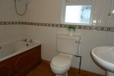 1239534_296489560491