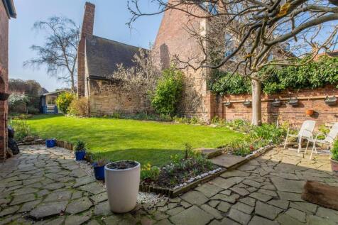 Garden_2.jpg