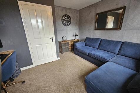Lounge1.jpg