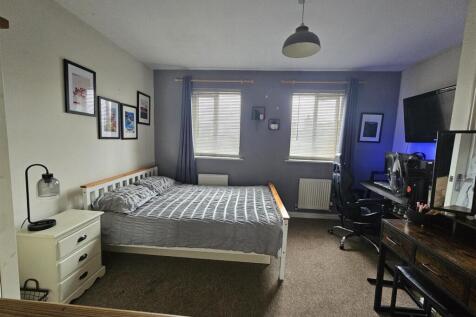 Bed3.jpg
