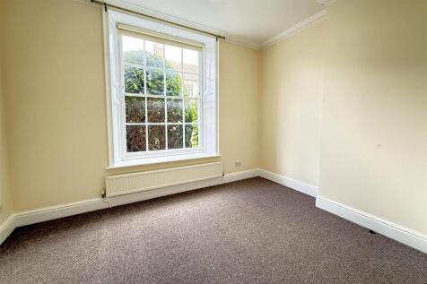 Bedroom 1.JPG