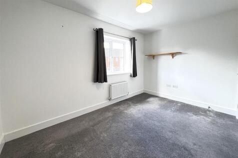 Bedroom .JPG