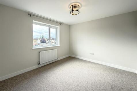 Bedroom 1.JPG