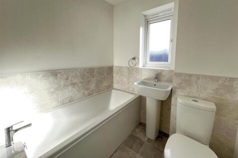 Bathroom.JPG