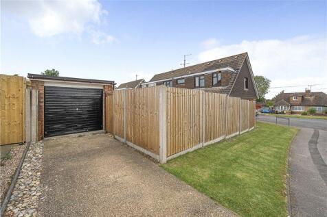 Garage / Parking
