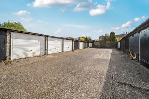 Garage In Block