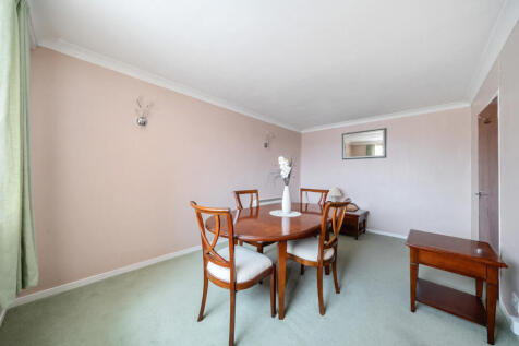 Dining Room/Bedroom
