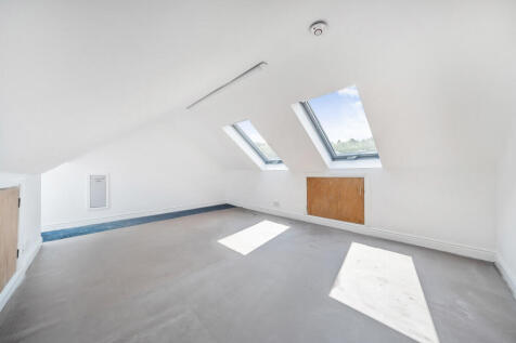 Loft / Hobbies Room