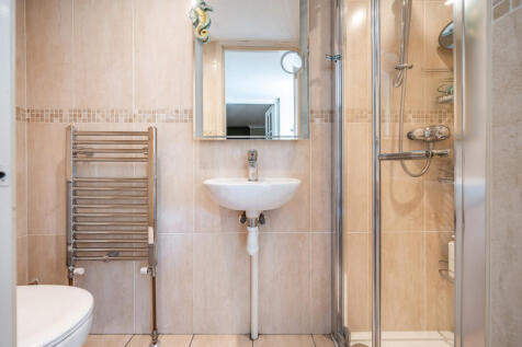 Cloak/Shower Room