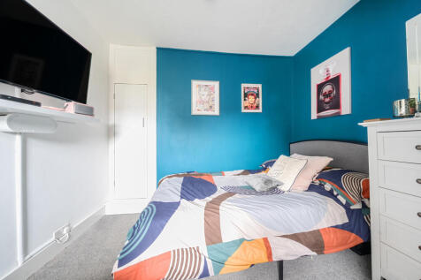 1365966-3-68f236e...