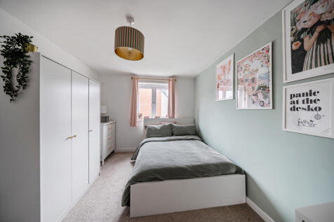 1372801-8-690217d...