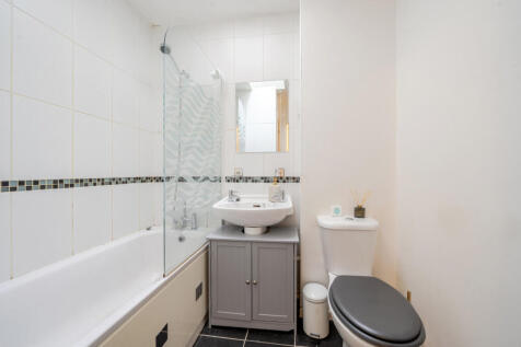 1375528-11-6904ba...