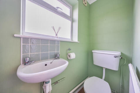 1381231-3-691af4f...