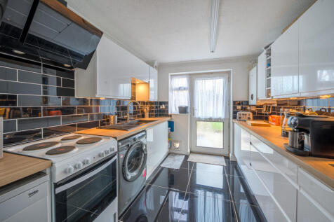 1383052-11-691eeb...