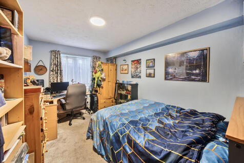 1385752-17-692d92...