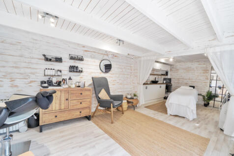 Cabin /