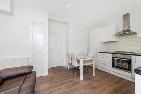 Open Plan Kitchen &amp;