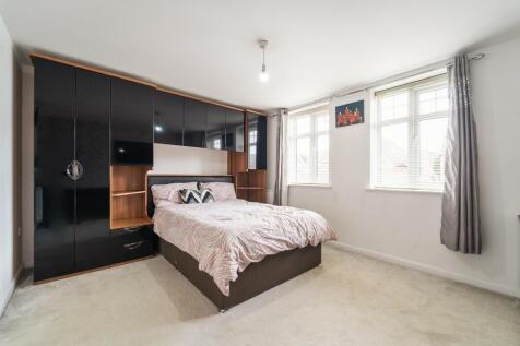 5 Perrott Way, B1...