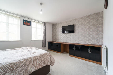 5 Perrott Way, B1...