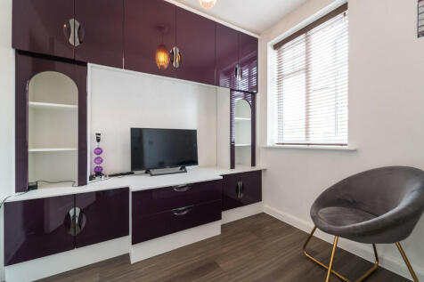 5 Perrott Way, B1...