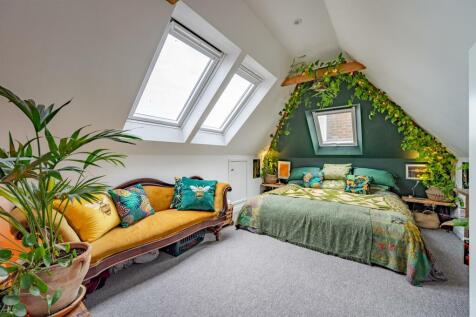 Master bedroom 1